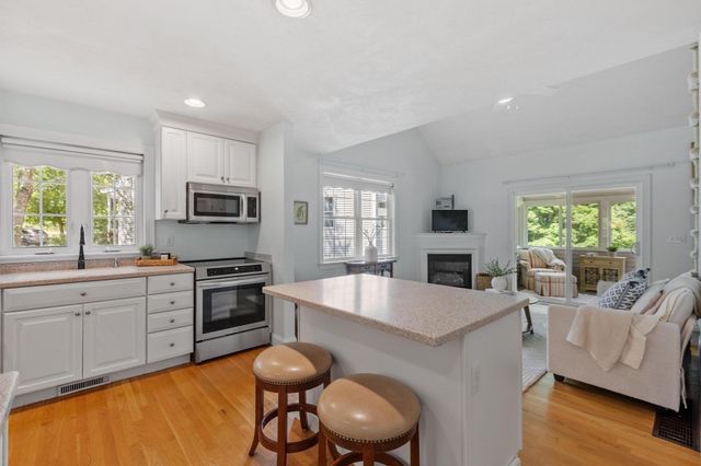 100 Summer Rd. 100, Boxborough, MA 01719