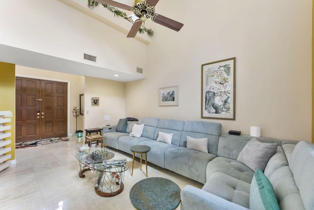 6534 Via Rosa, Boca Raton, FL 33433