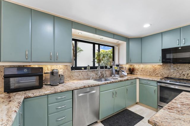 6534 Via Rosa, Boca Raton, FL 33433