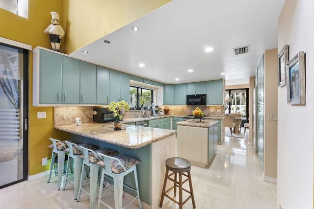 6534 Via Rosa, Boca Raton, FL 33433