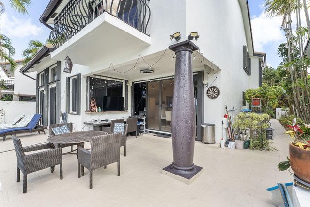 6534 Via Rosa, Boca Raton, FL 33433