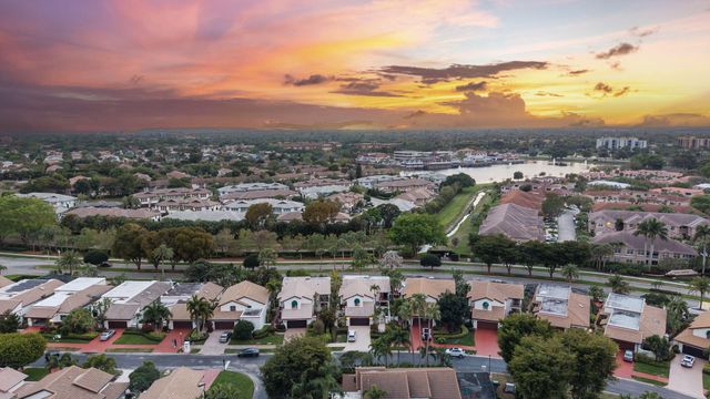 6534 Via Rosa, Boca Raton, FL 33433