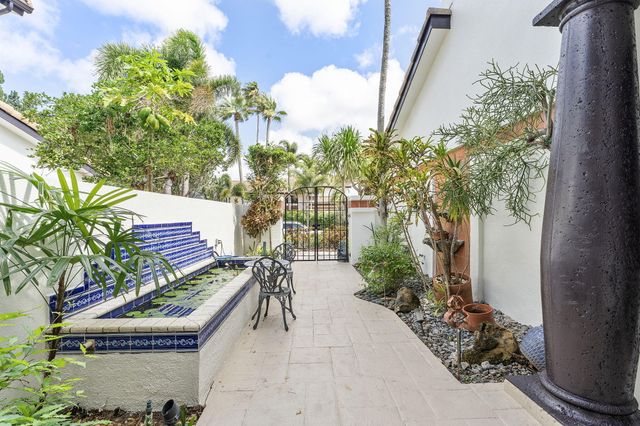 6534 Via Rosa, Boca Raton, FL 33433