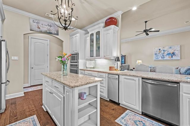 9833 Oak Heights Drive, Sherwood, AR 72027