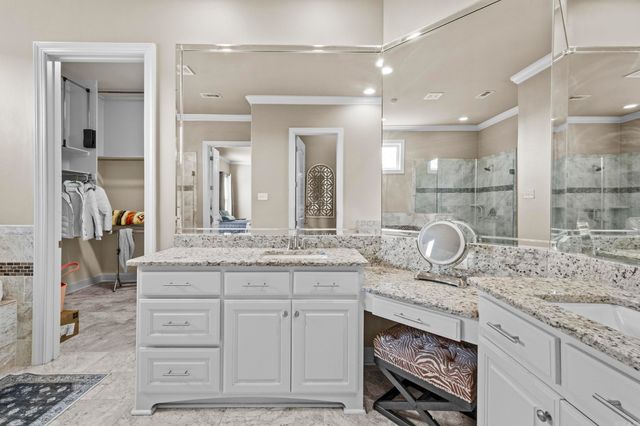 9833 Oak Heights Drive, Sherwood, AR 72027