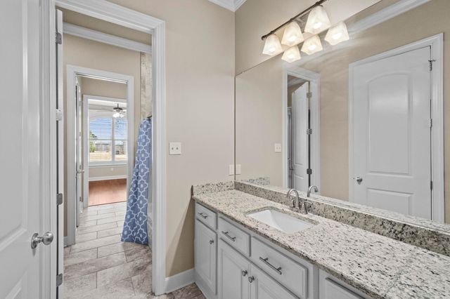 9833 Oak Heights Drive, Sherwood, AR 72027