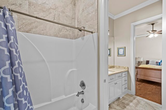 9833 Oak Heights Drive, Sherwood, AR 72027