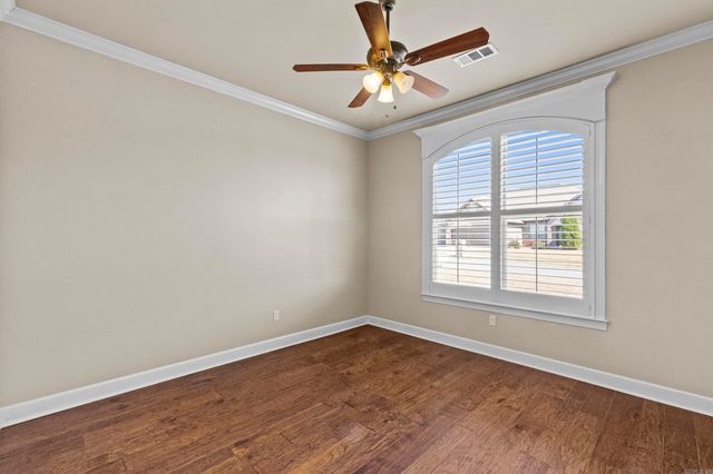 9833 Oak Heights Drive, Sherwood, AR 72027