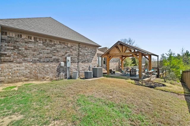 9833 Oak Heights Drive, Sherwood, AR 72027