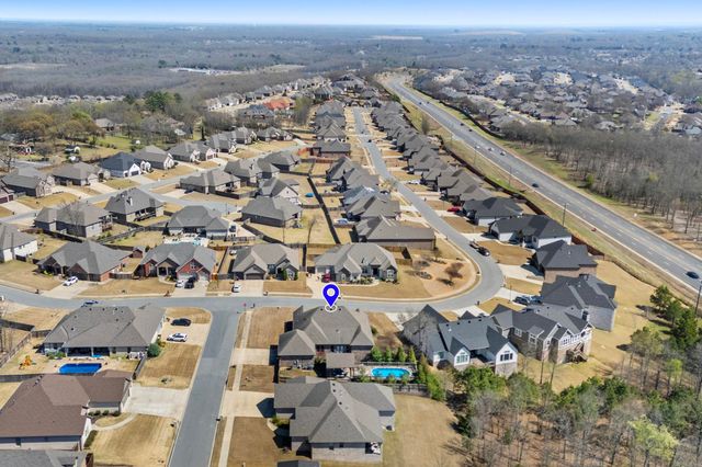 9833 Oak Heights Drive, Sherwood, AR 72027