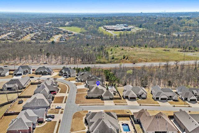 9833 Oak Heights Drive, Sherwood, AR 72027