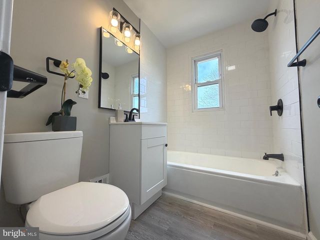 222 BERGEN AVE, Bellmawr, NJ 08031