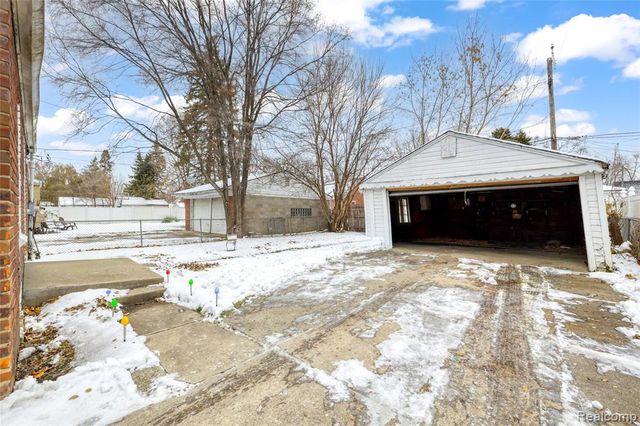 19974 Charest Street, Detroit, MI 48234