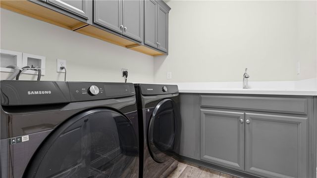 441 Roebling Ct, Cranberry Twp, PA 16066