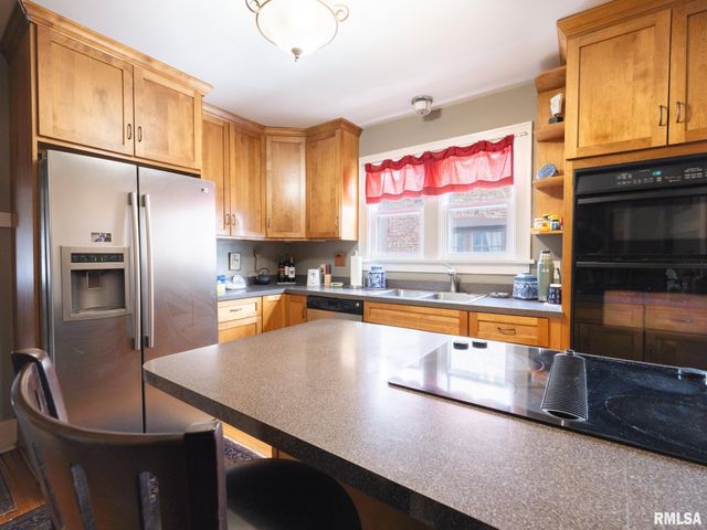 513 W MELBOURNE Avenue, Peoria, IL 61604