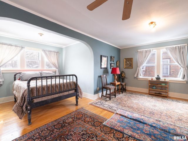 513 W MELBOURNE Avenue, Peoria, IL 61604