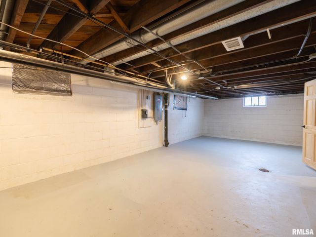 513 W MELBOURNE Avenue, Peoria, IL 61604