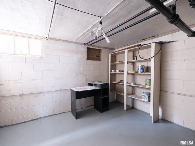 513 W MELBOURNE Avenue, Peoria, IL 61604