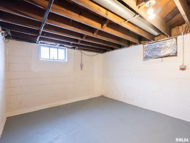 513 W MELBOURNE Avenue, Peoria, IL 61604