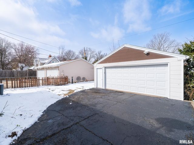 513 W MELBOURNE Avenue, Peoria, IL 61604