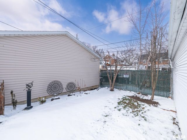 513 W MELBOURNE Avenue, Peoria, IL 61604