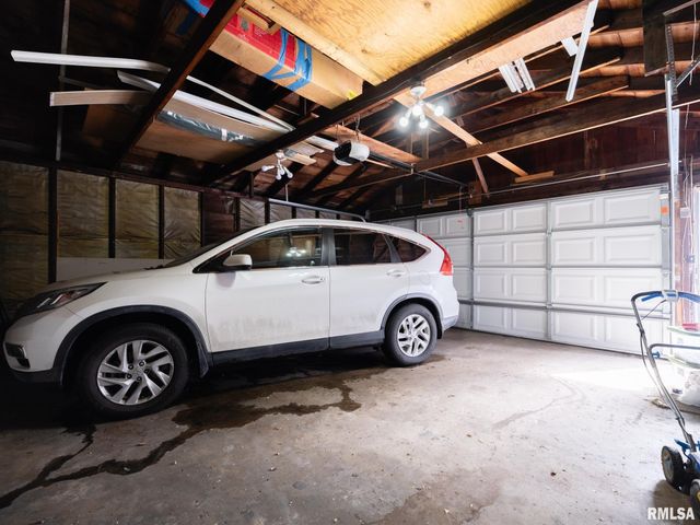 513 W MELBOURNE Avenue, Peoria, IL 61604