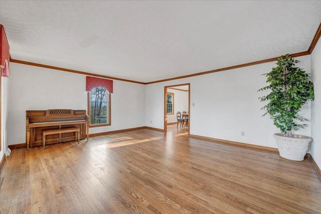 1766 Laurel Mountain DR, Salem, VA 24153