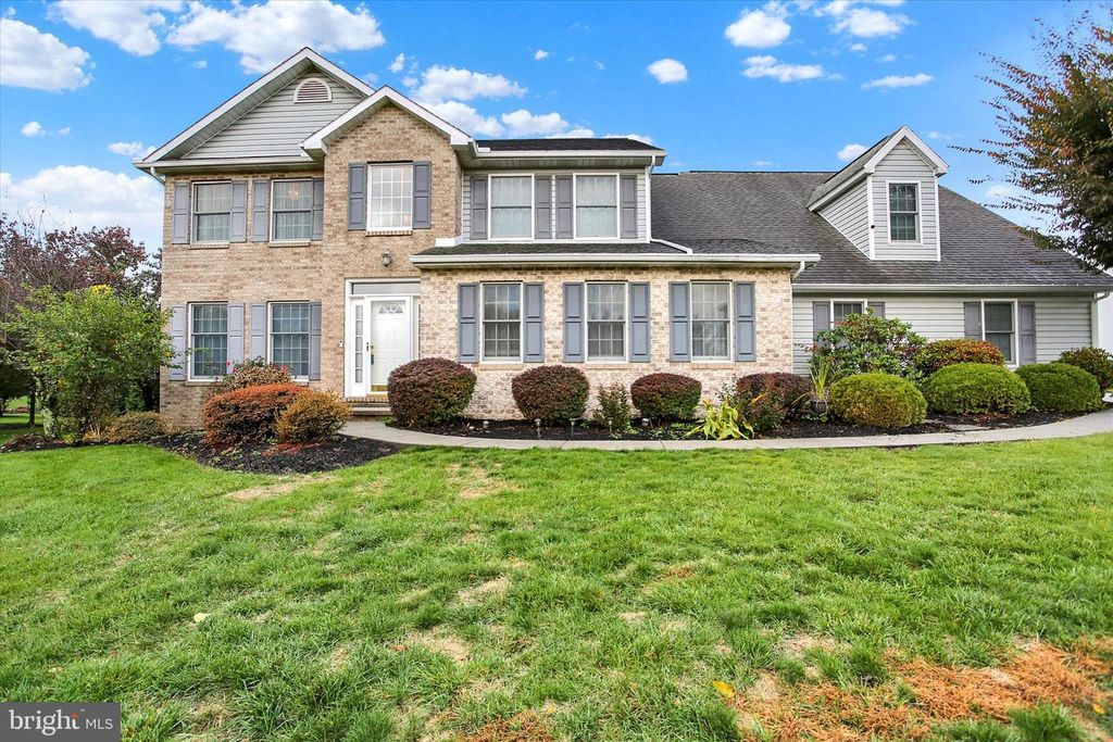 338 DEAVEN RD, Harrisburg, PA 17111