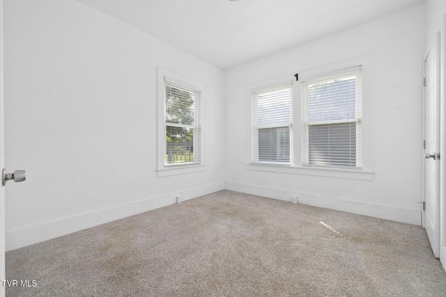 912 North Boone Street, Johnson City, TN 37604