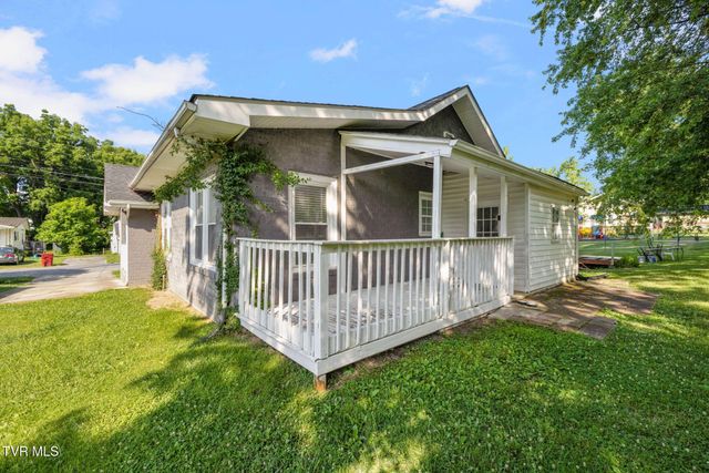912 North Boone Street, Johnson City, TN 37604