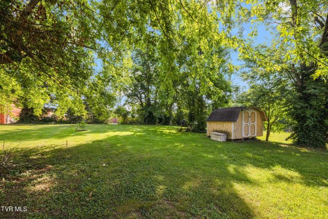 912 North Boone Street, Johnson City, TN 37604