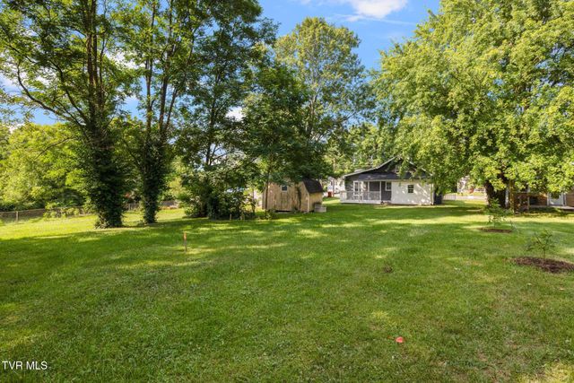 912 North Boone Street, Johnson City, TN 37604