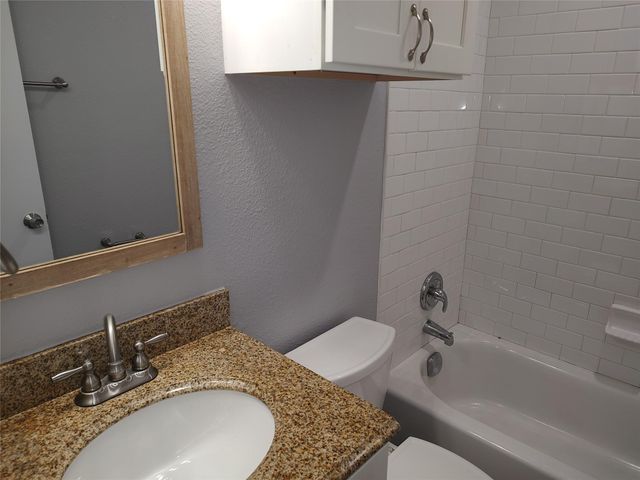 2200 Leah CV B, Austin, TX 78748