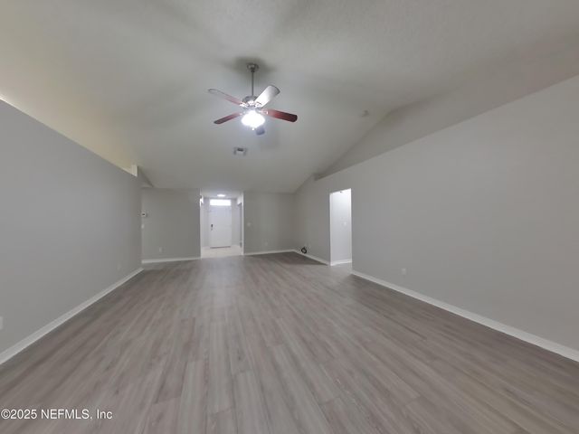 1267 SUMMIT OAKS Drive E, Jacksonville, FL 32221