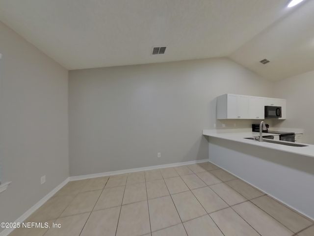 1267 SUMMIT OAKS Drive E, Jacksonville, FL 32221