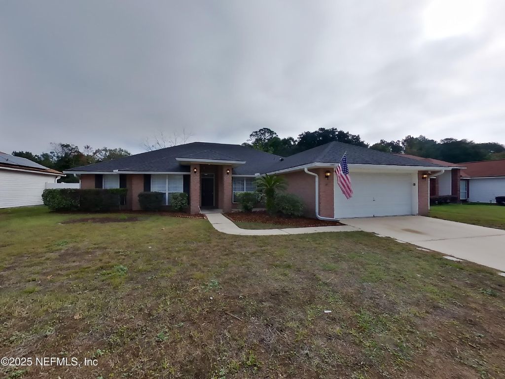 1267 SUMMIT OAKS Drive E, Jacksonville, FL 32221
