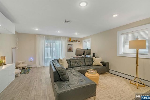 387 Lincoln Avenue B, Cliffside Park, NJ 07010