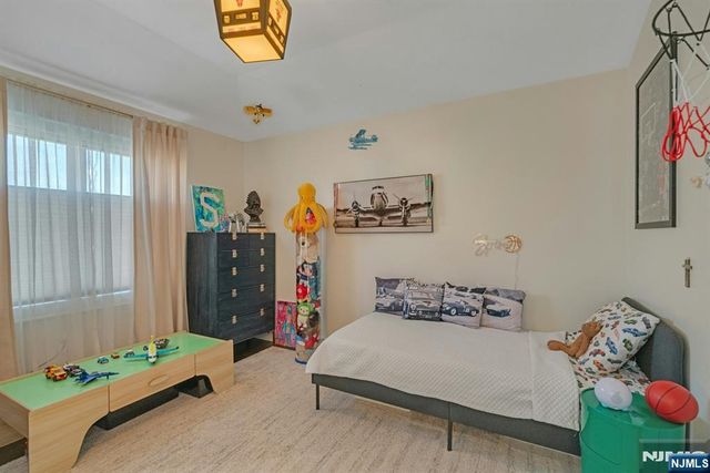 387 Lincoln Avenue B, Cliffside Park, NJ 07010