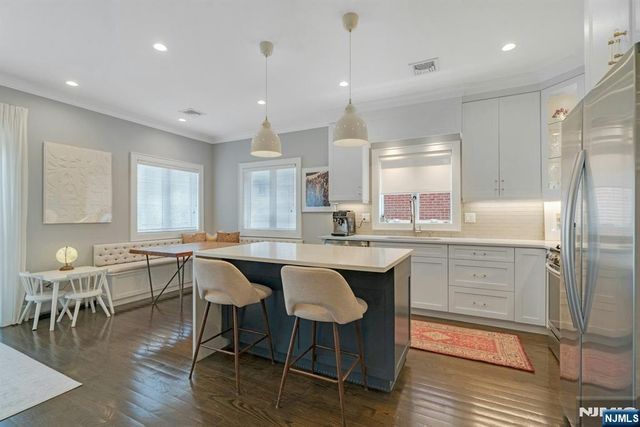 387 Lincoln Avenue B, Cliffside Park, NJ 07010