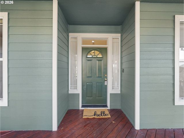 16451 Se ORCHARD VIEW Ln, Damascus, OR 97089