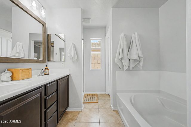 2164 E STACEY Road, Gilbert, AZ 85298