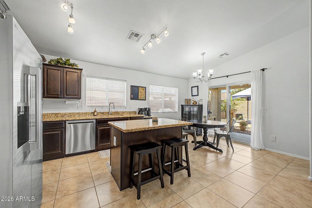 Image 10 of property listing at 2164 E STACEY Road, Gilbert, AZ 85298
