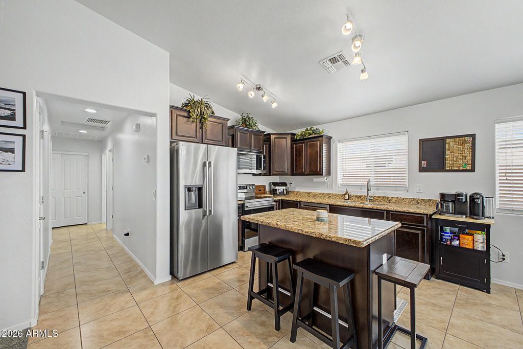 Image 11 of property listing at 2164 E STACEY Road, Gilbert, AZ 85298