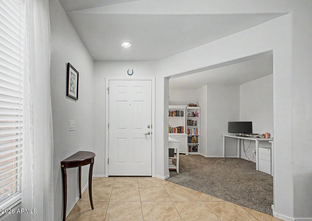 Image 4 of property listing at 2164 E STACEY Road, Gilbert, AZ 85298