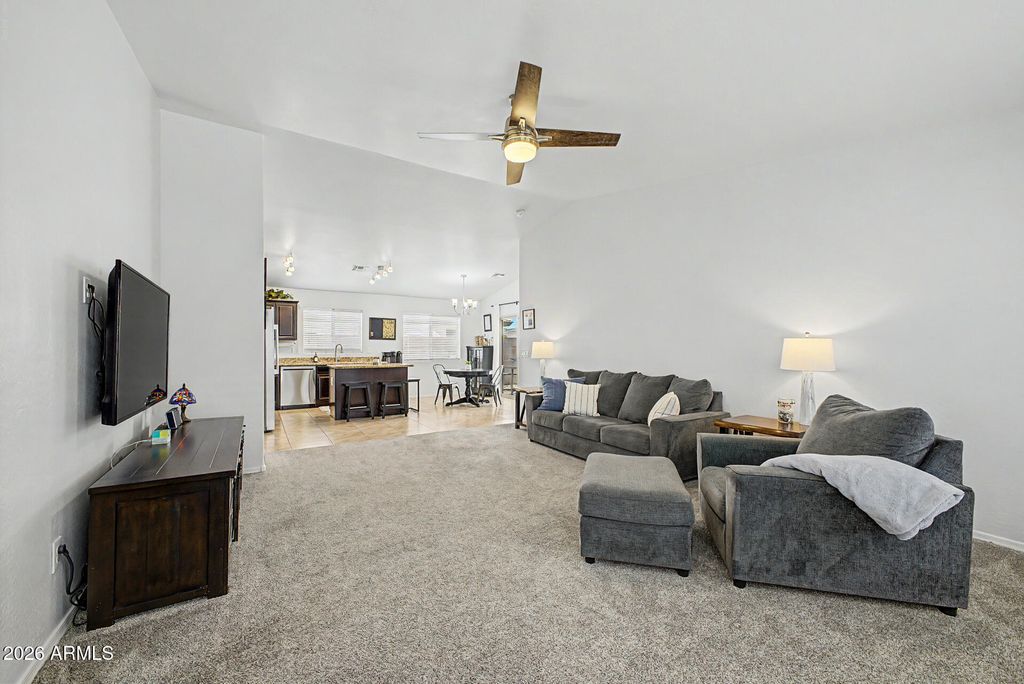 Image 8 of property listing at 2164 E STACEY Road, Gilbert, AZ 85298