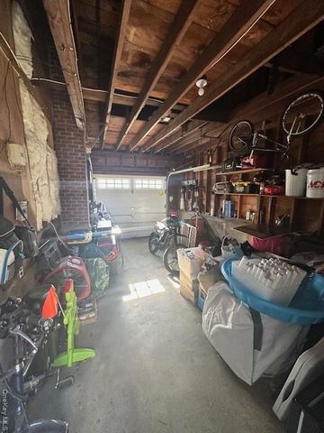 21 Ruby Lane, Huntington Station, NY 11746