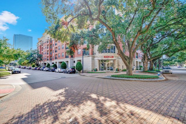 300 St Joseph Parkway 307, Houston, TX 77002