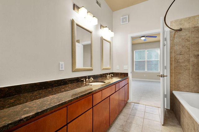 300 St Joseph Parkway 307, Houston, TX 77002