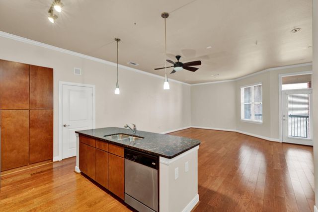 300 St Joseph Parkway 307, Houston, TX 77002