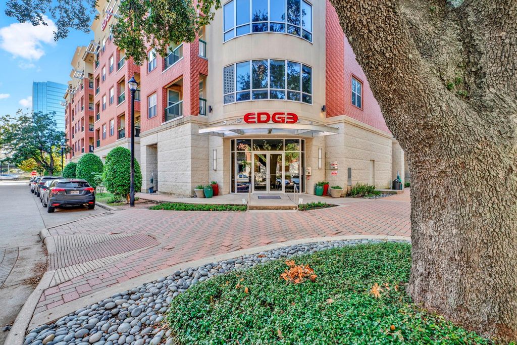 300 St Joseph Parkway 307, Houston, TX 77002